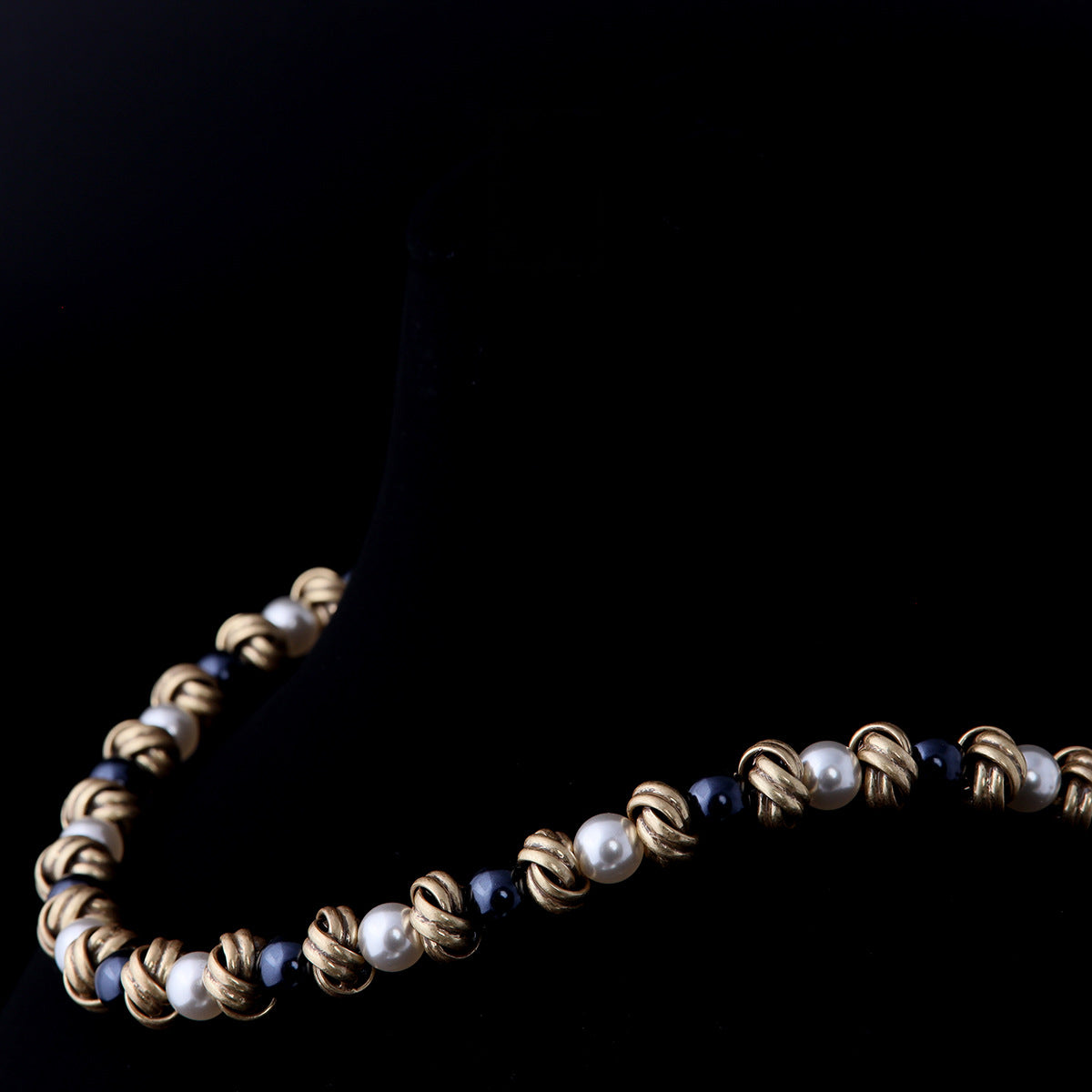 Royal Pearl Necklace