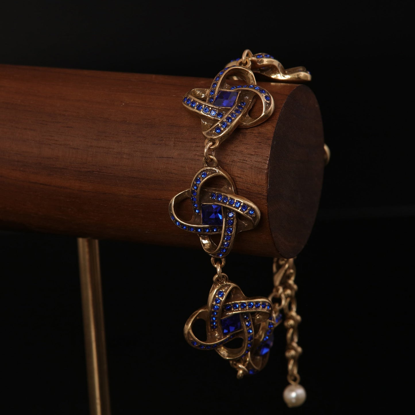Blue Diamond Chinese Knot Bracelet