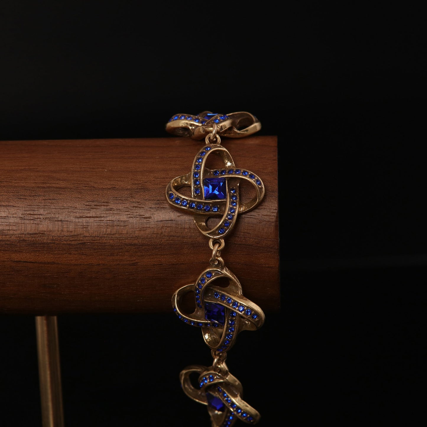 Blue Diamond Chinese Knot Bracelet