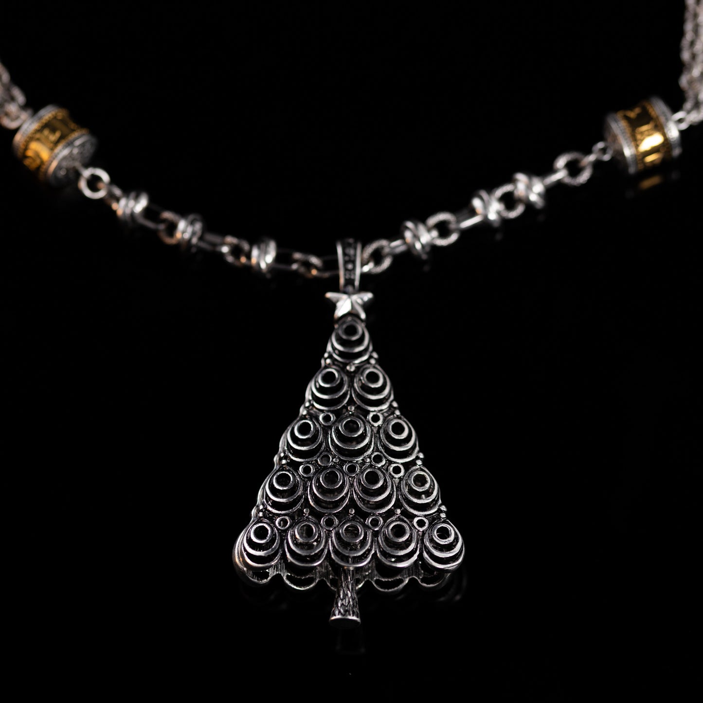 Noël Reverie Christmas Tree Pendant Necklace