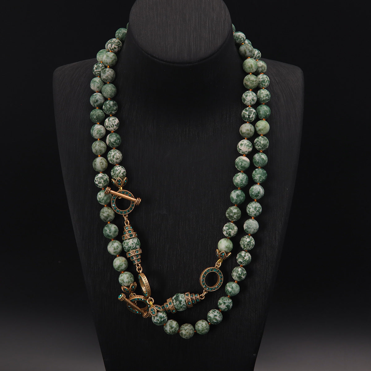 Green Pattern Stone Necklace