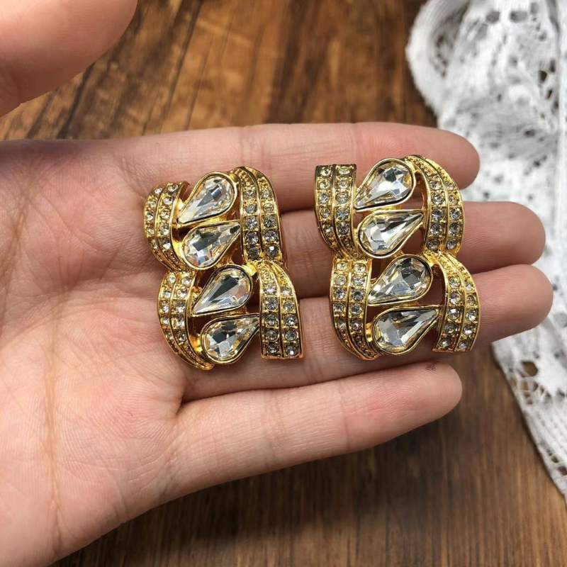 Whispers of Victoria — Vintage Pearl & Crystal Set