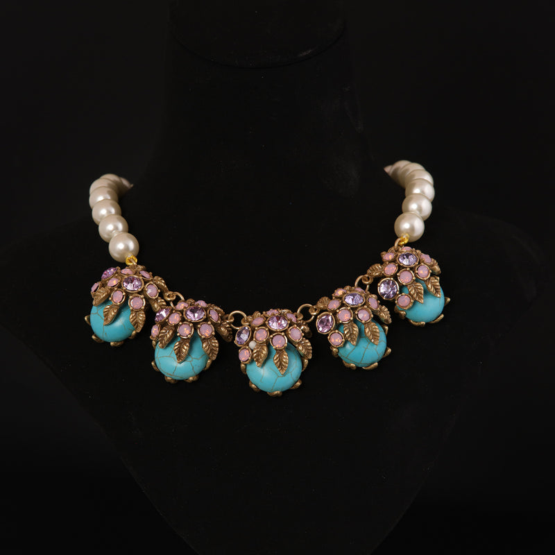 Botanical Bloom Pearl Necklace Set
