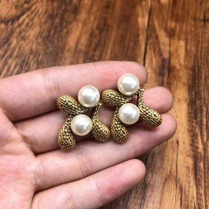 Golden Petal Pearl Necklace & Earrings Set
