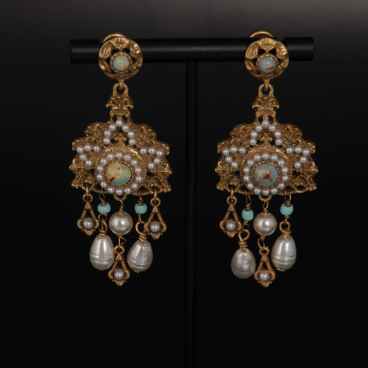 The Blooming Pearl Tassel Earrings