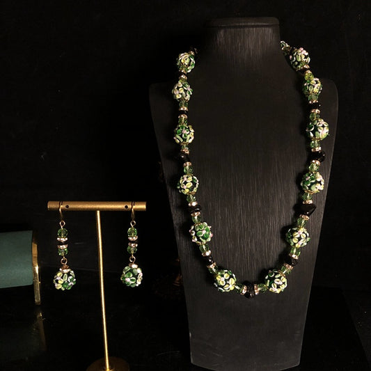 Vintage Green Floral Glass Bead Jewelry Set