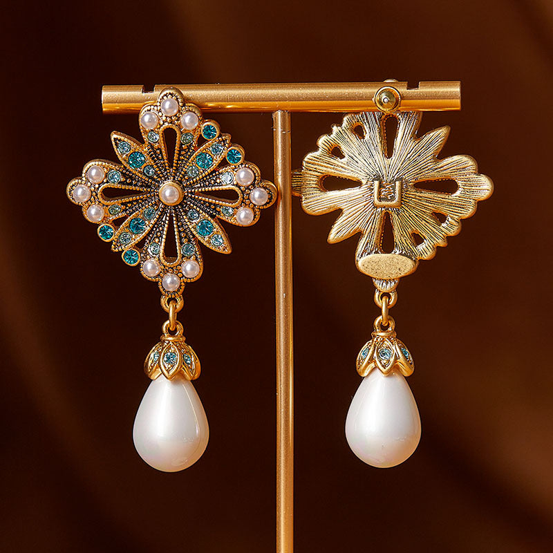 Vintage Pearl Drop Earrings