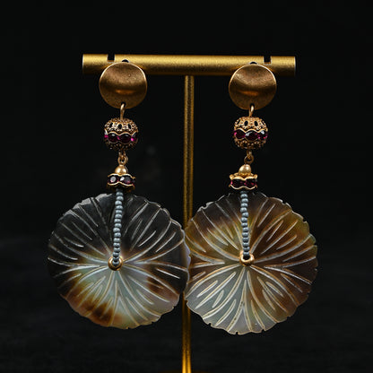 Vintage Shell Pendant Beaded Necklac