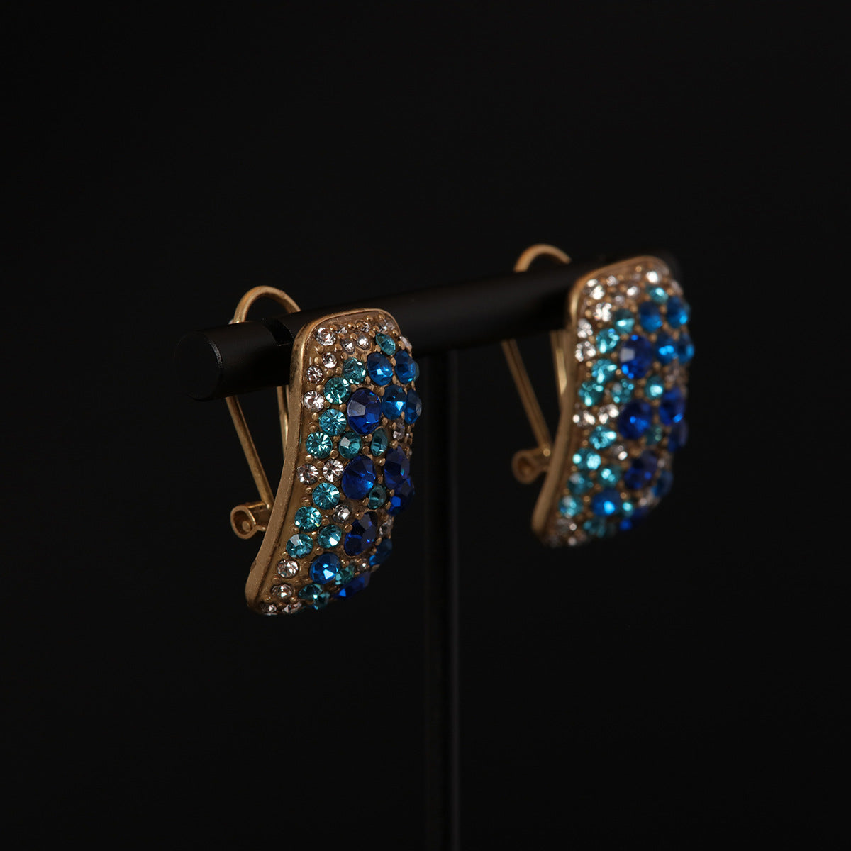 The Sapphire Starlight Earring