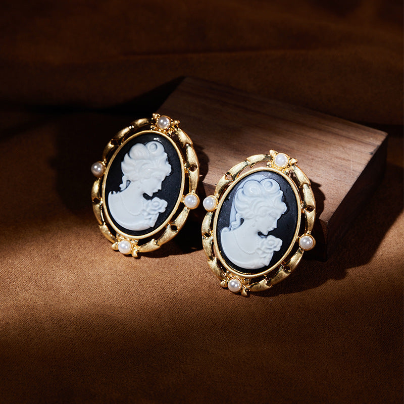 Cameo Pearl Earrings