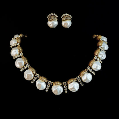 Pearl Sculptural Collar Jewelry Set