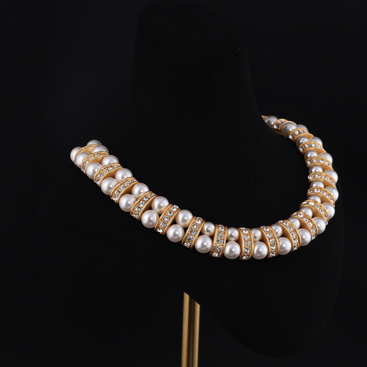 Baroque Crown Pearl Necklac