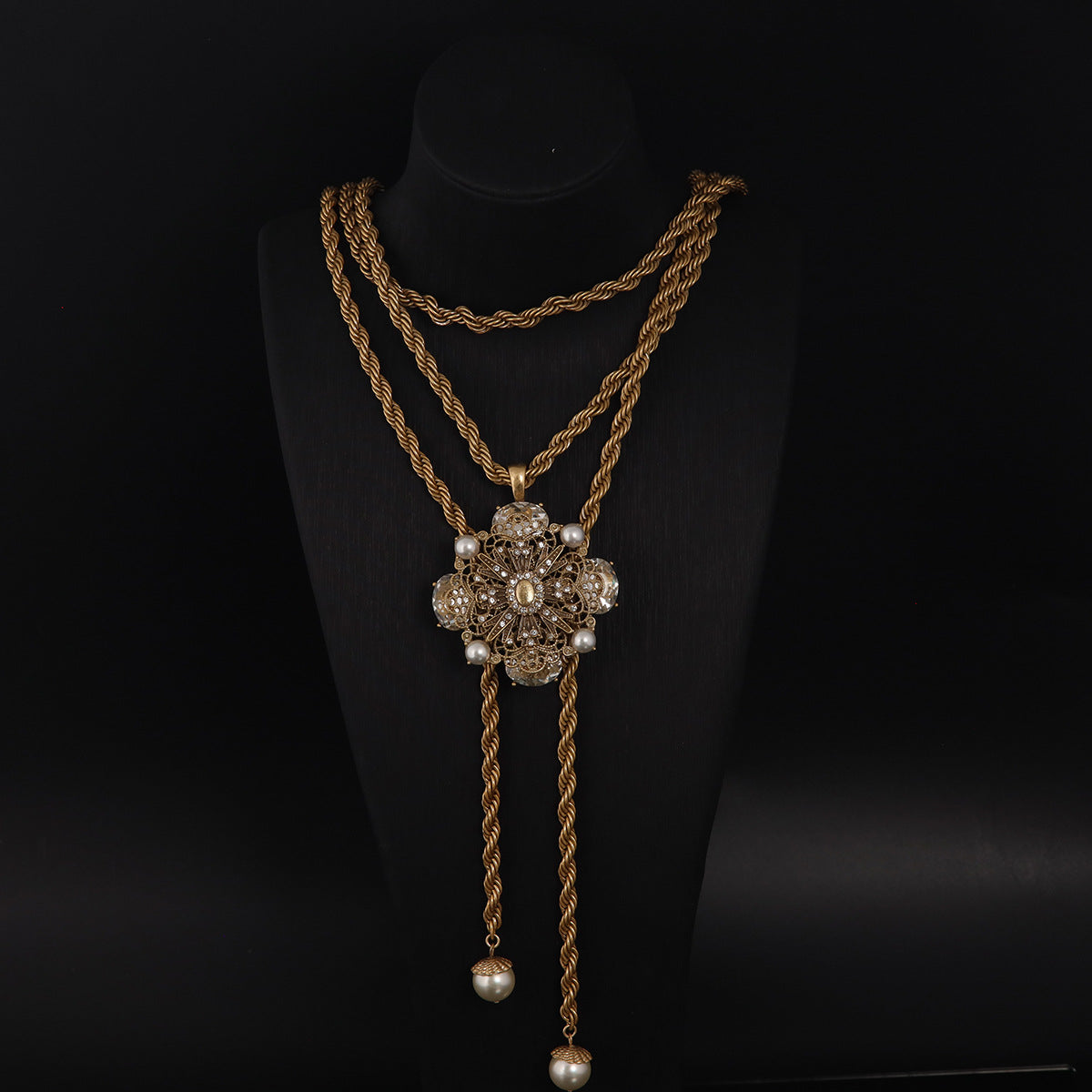 Golden Baroque Pendant Necklace