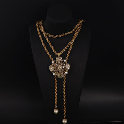 Golden Baroque Pendant Necklace