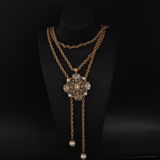 Golden Baroque Pendant Necklace